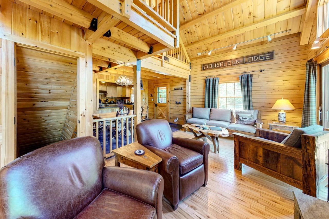 Mooseleuk Lodge The Highlands Экстерьер фото